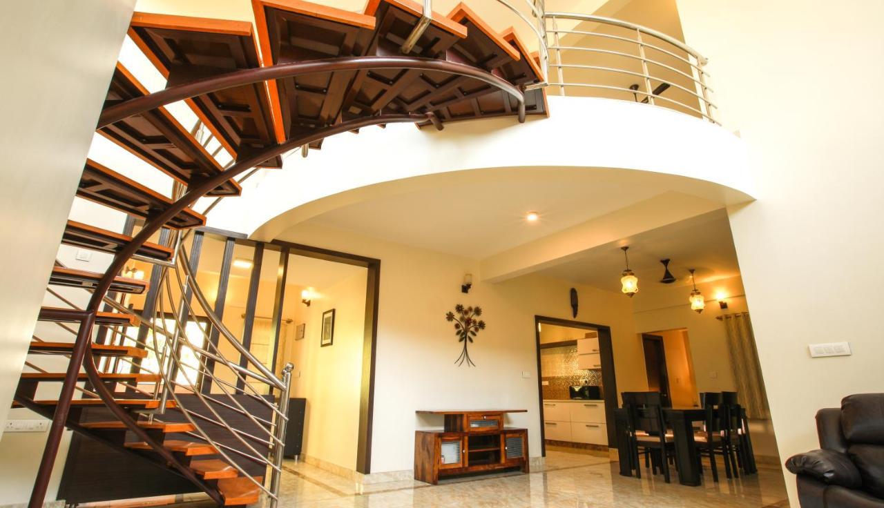 Falcon Suites Yelahanka New Town Бангалор Экстерьер фото